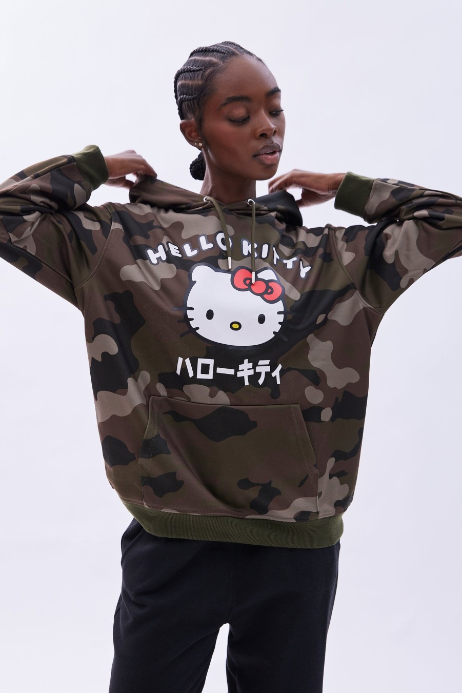 Aux Femmes Aéropostale Sweats A Capuche + Sweat-Shirts | Sweat A Capuche Surdimensionne Avec Motif Hello Kitty Camouflage