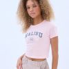 Aux Femmes Notes bleues T-Shirts Graphiques | Malibu 1992 Graphique T-Shirts Bebe Rose Clair